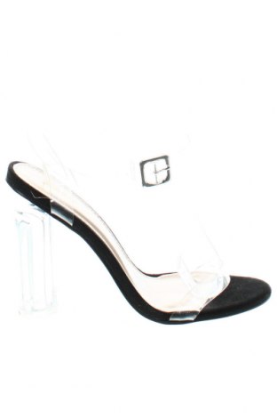 Sandalen Pretty Little Thing, Größe 38, Farbe Weiß, Preis 14,58 €