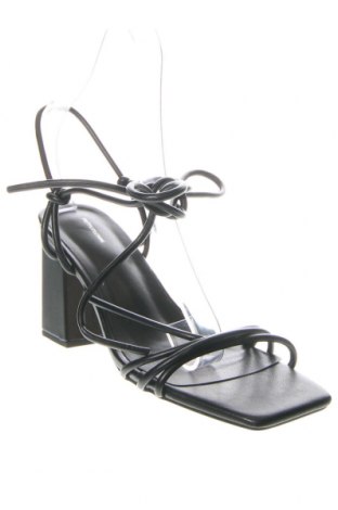 Sandalen Pretty Little Thing, Größe 40, Farbe Schwarz, Preis € 12,99