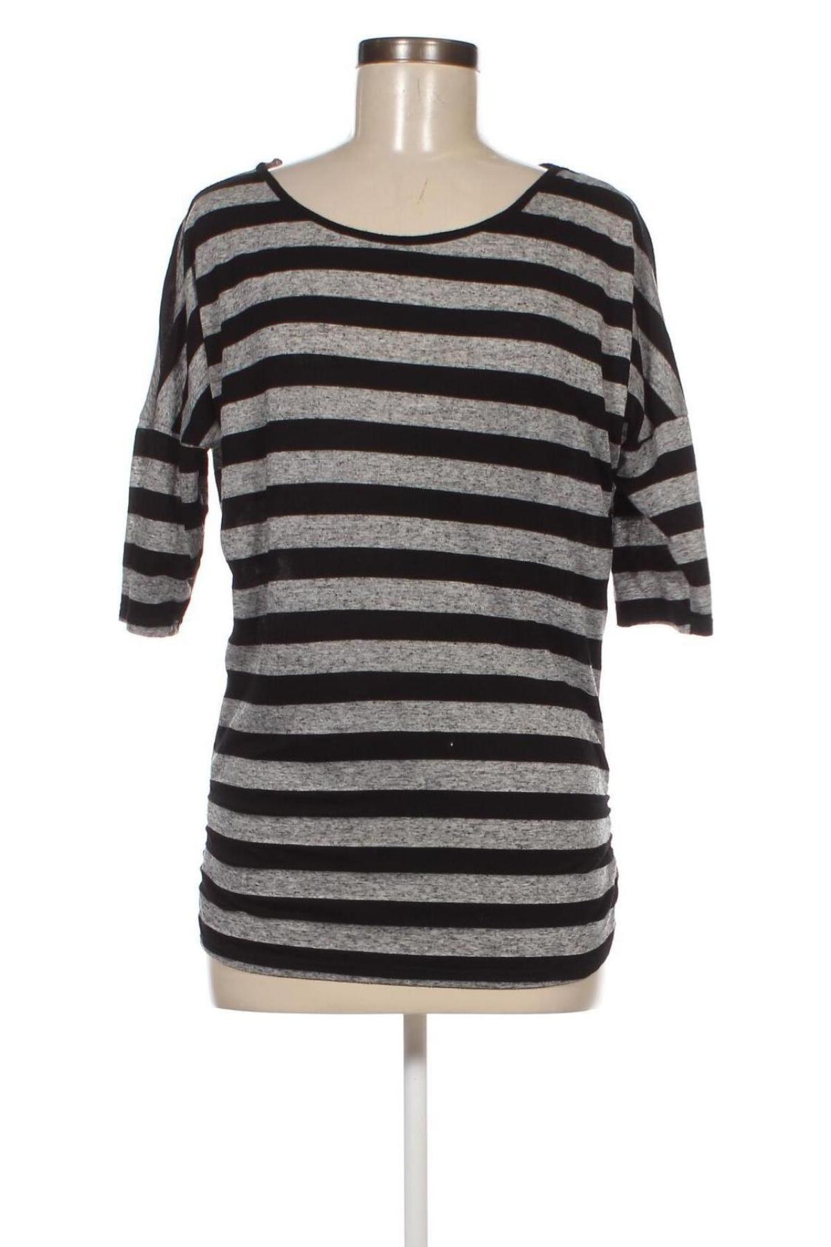 Γυναικεία μπλούζα One Clothing, Μέγεθος M, Χρώμα Πολύχρωμο, Τιμή 7,67 €