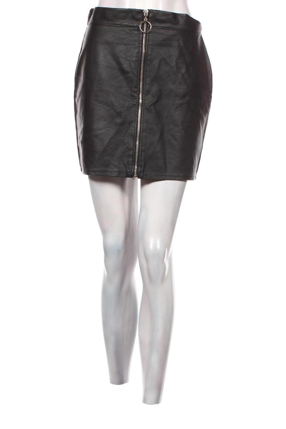 Kožená sukňa , Veľkosť M, Farba Čierna, Cena  2,79 €