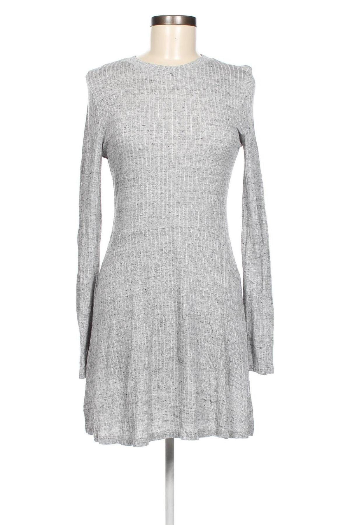 Kleid Pull&Bear, Größe L, Farbe Grau, Preis 3,56 €