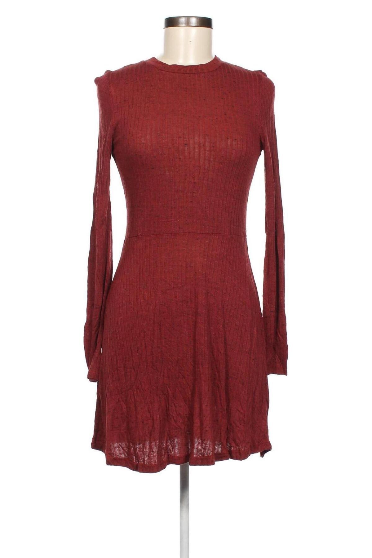 Šaty  Pull&Bear, Veľkosť L, Farba Červená, Cena  3,56 €