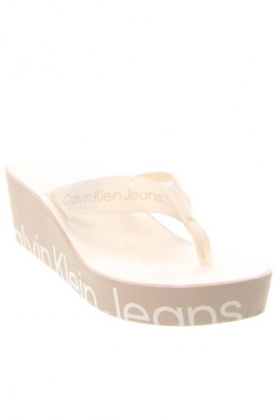 Papucs Calvin Klein Jeans, Méret 38, Szín Ekrü
, Ár 22 109 Ft