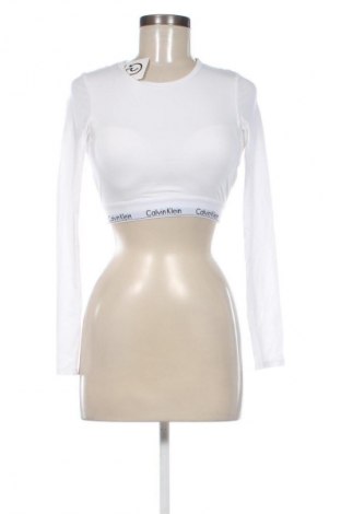 Damen Shirt Calvin Klein, Größe M, Farbe Weiß, Preis 40,99 €