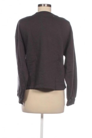 Damen Shirt Pull&Bear, Größe M, Farbe Grau, Preis 13,99 €