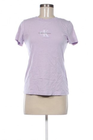 Γυναικείο t-shirt Calvin Klein Jeans, Μέγεθος M, Χρώμα Βιολετί, Τιμή 52,99 €