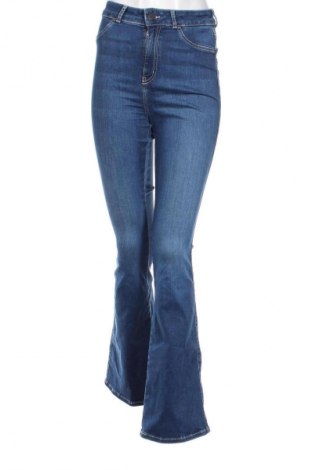 Damskie jeansy Fit Jeans, Rozmiar M, Kolor Niebieski, Cena 134,99 zł