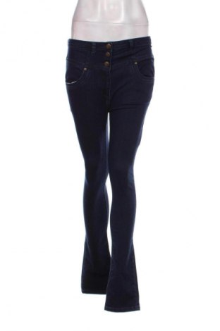 Damen Jeans Gina, Größe M, Farbe Blau, Preis 20,99 €