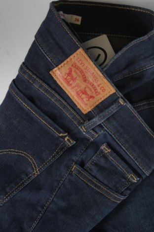 Дамски дънки Levi's, Размер XS, Цвят Син, Цена 32,99 лв.