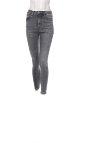 Damen Jeans Stradivarius, Größe M, Farbe Grau, Preis € 20,99