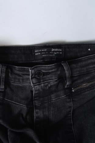 Damskie jeansy Stradivarius, Rozmiar S, Kolor Czarny, Cena 30,99 zł