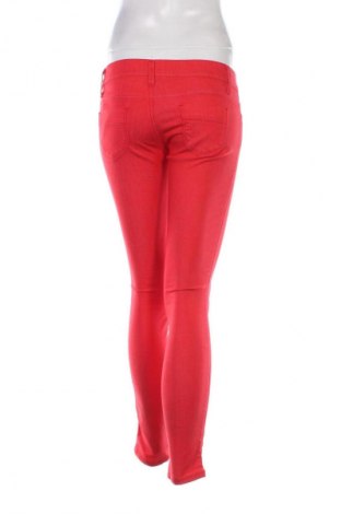 Damen Jeans United Colors Of Benetton, Größe M, Farbe Rot, Preis 3,99 €