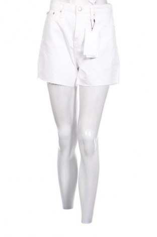 Damen Shorts Calvin Klein, Größe S, Farbe Weiß, Preis € 80,99