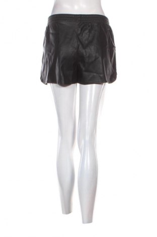 Damen Shorts Reserved, Größe S, Farbe Schwarz, Preis € 2,99