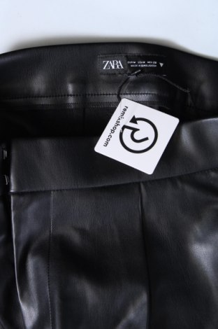 Γυναικείο κοντό παντελόνι Zara, Μέγεθος M, Χρώμα Μαύρο, Τιμή 15,00 €