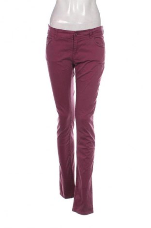 Pantaloni de femei Armani Jeans, Mărime M, Culoare Roșu, Preț 1.182,65 Lei