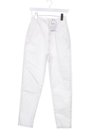 Pantaloni de femei Zara, Mărime XS, Culoare Alb, Preț 153,06 Lei