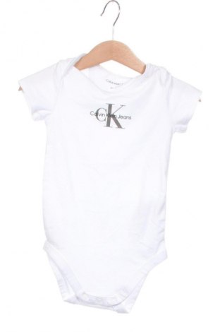 Gyerek póló Calvin Klein Jeans, Méret 9-12m / 74-80 cm, Szín Fehér, Ár 8 709 Ft