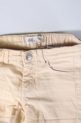 Kinder Shorts H&M, Größe 3-4y/ 104-110 cm, Farbe Beige, Preis 7,22 €