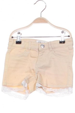 Kinder Shorts H&M, Größe 3-4y/ 104-110 cm, Farbe Beige, Preis 7,22 €