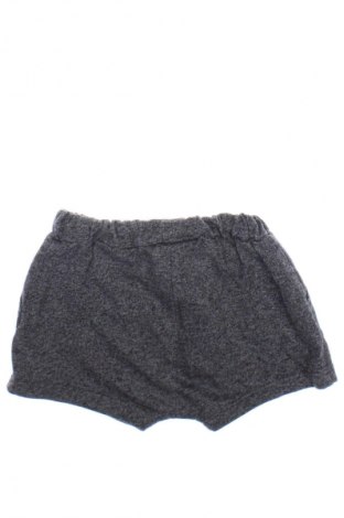 Kinder Shorts Mayoral, Größe 3-6m/ 62-68 cm, Farbe Grau, Preis 7,99 €