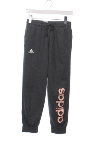 Gyerek sport nadrág Adidas, Méret 12-13y / 158-164 cm, Szín Szürke, Ár 9 199 Ft