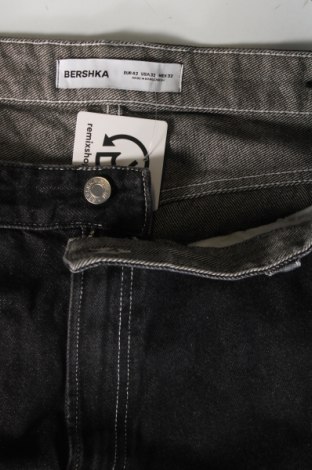 Ανδρικό τζίν Bershka, Μέγεθος M, Χρώμα Πολύχρωμο, Τιμή 13,99 €