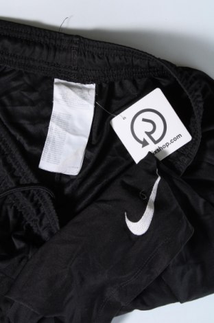 Ανδρικό κοντό παντελόνι Nike, Μέγεθος L, Χρώμα Μαύρο, Τιμή 13,99 €