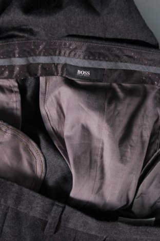 Мъжки панталон Hugo Boss, Размер XL, Цвят Сив, Цена 159,99 лв.