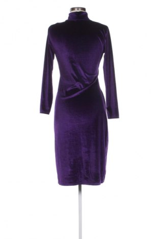 Kleid, Größe M, Farbe Lila, Preis € 14,83