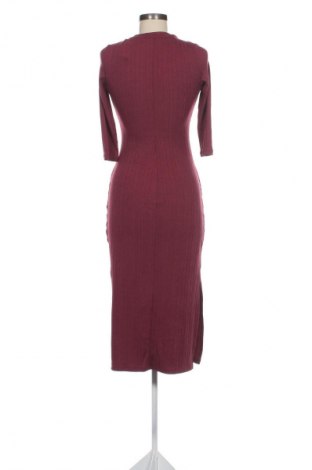 Šaty  Bershka, Velikost S, Barva Červená, Cena  322,00 Kč