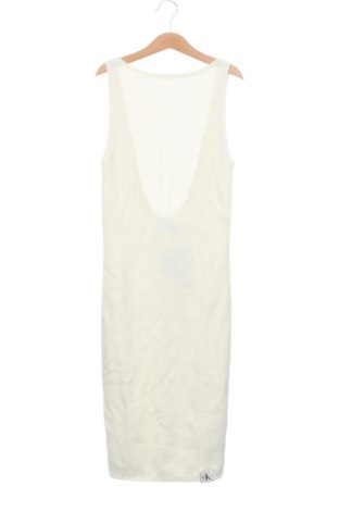 Рокля Calvin Klein Jeans, Размер XS, Цвят Бял, Цена 167,99 лв.