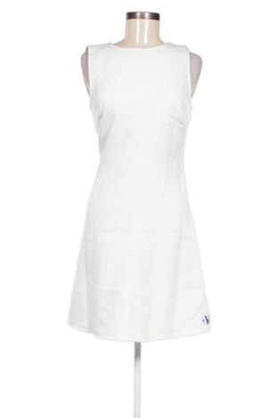 Рокля Calvin Klein Jeans, Размер S, Цвят Бял, Цена 167,99 лв.