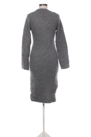 Šaty  H&M, Velikost M, Barva Šedá, Cena  159,00 Kč