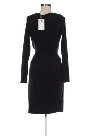 Rochie In Wear, Mărime M, Culoare Negru, Preț 107,14 Lei