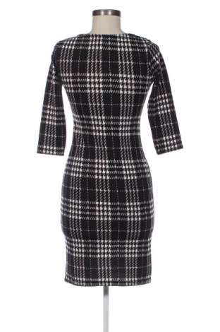 Kleid Kiah, Größe M, Farbe Mehrfarbig, Preis € 6,99