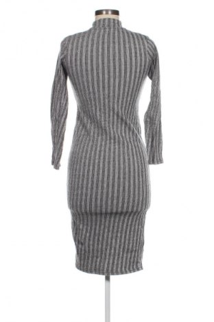 Kleid Zara Trafaluc, Größe S, Farbe Grau, Preis € 5,99