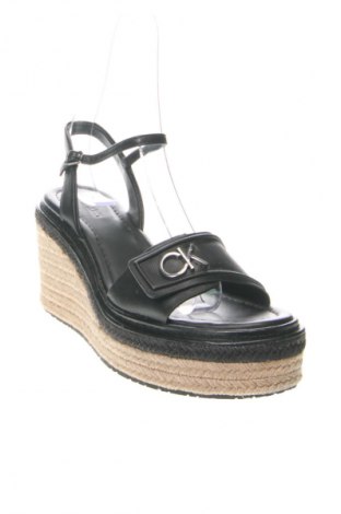 Sandalen Calvin Klein, Größe 38, Farbe Schwarz, Preis 132,99 €