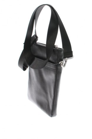 Чанта Guess, Цвят Черен, Цена 34,25 €