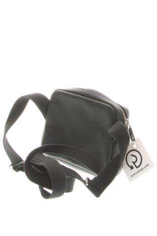 Чанта Lacoste, Цвят Черен, Цена 61,35 €