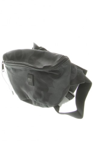 Чанта Urban Classics, Цвят Многоцветен, Цена 12,78 €