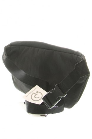 Deréktáska Calvin Klein Jeans, Szín Fekete, Ár 32 259 Ft