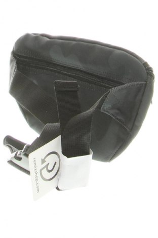 Τσάντα Urban Classics, Χρώμα Πολύχρωμο, Τιμή 14,99 €