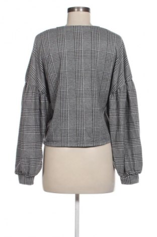 Γυναικεία μπλούζα Bershka, Μέγεθος S, Χρώμα Πολύχρωμο, Τιμή 9,70 €