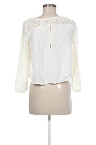 Дамска блуза Bershka, Размер L, Цвят Екрю, Цена 5,62 €