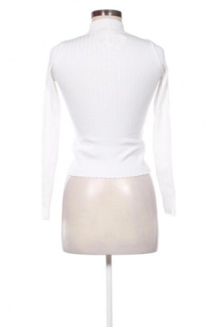 Dámská halenka Bershka, Velikost M, Barva Bílá, Cena  283,00 Kč