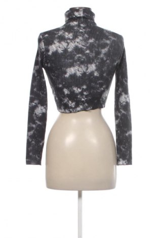 Γυναικεία μπλούζα Bershka, Μέγεθος S, Χρώμα Πολύχρωμο, Τιμή 6,99 €