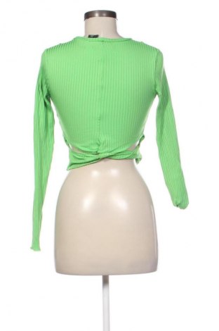 Damen Shirt Bershka, Größe L, Farbe Grün, Preis € 10,00