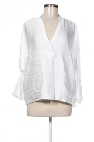 Damen Shirt Gina Tricot, Größe XS, Farbe Weiß, Preis 5,99 €
