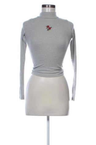 Дамска блуза Hollister, Размер XXS, Цвят Сив, Цена 17,00 €